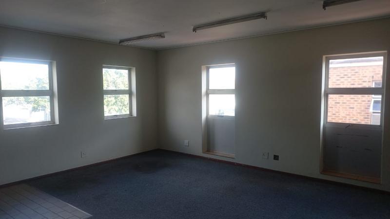 To Let commercial Property for Rent in Parow Western Cape